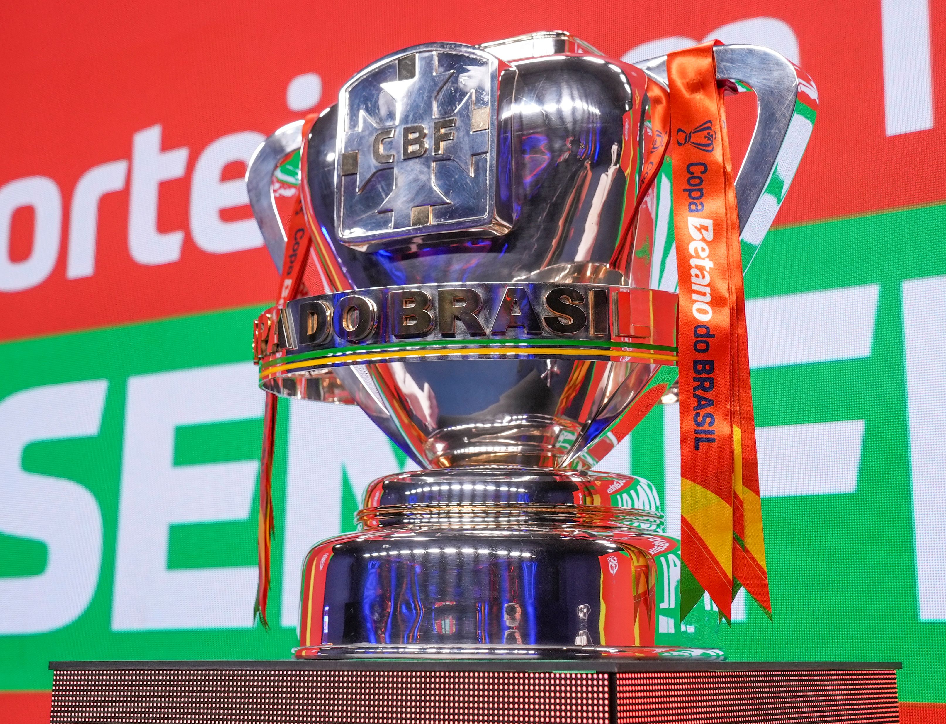 Palmeiras Inicia Campanha na Copa do Brasil Enfrentando Rival da Série D: Análise das Últimas Participações