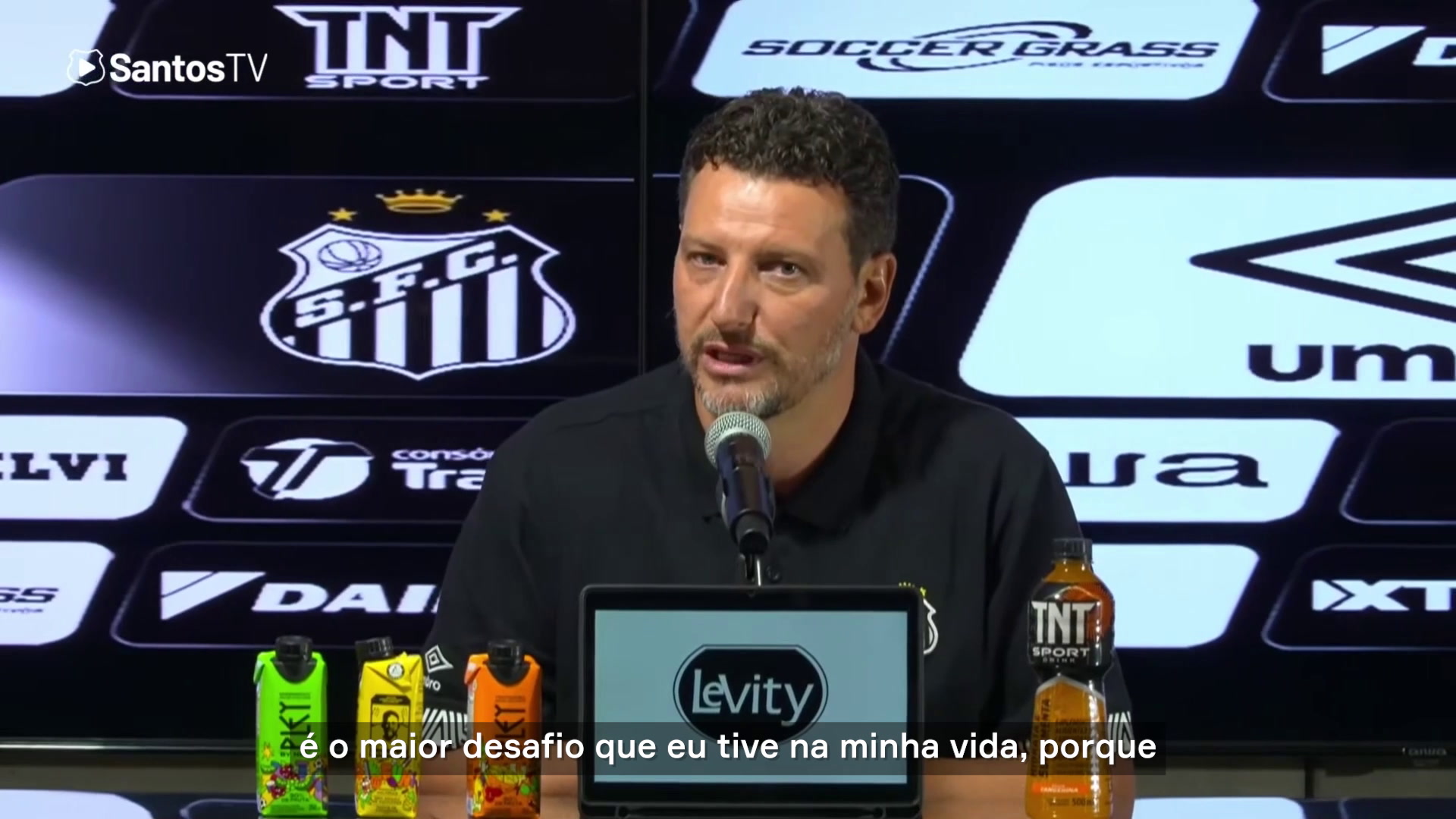 Novo gerente da base do Santos, Elano fala em 'maior desafio da vida'