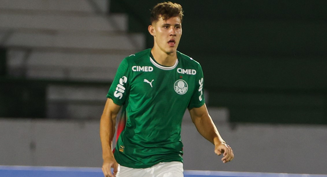 Rebaixado? Joia do Palmeiras volta ao sub-20 após alguns jogos no profissional