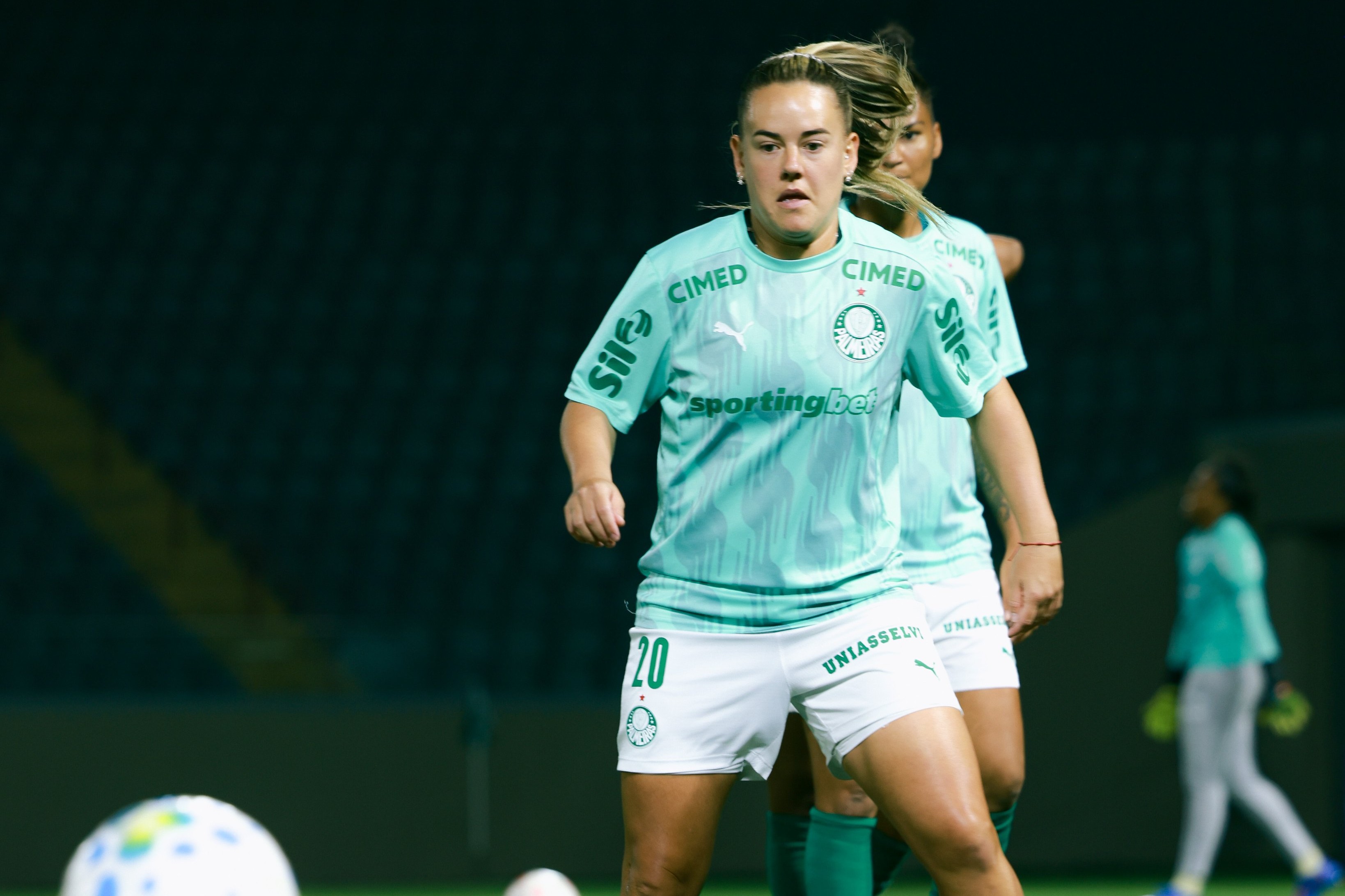 Palmeiras assegura liderança do Brasileiro feminino com empate diante do Flamengo