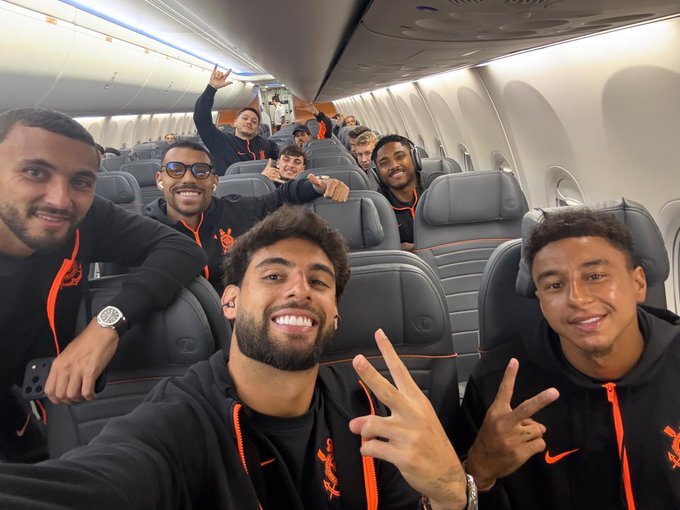 Lingard Pode Fazer sua Estreia pelo Corinthians em Confronto Crucial Contra o Fluminense