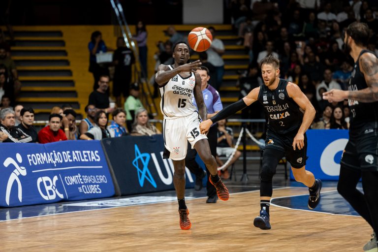 Corinthians vê série invicta de oito vitórias ruir diante do Brasília no NBB