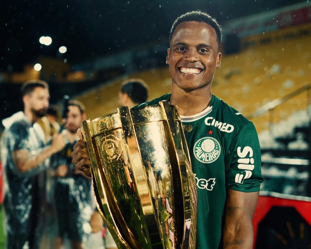 Arias celebra conquista com Palmeiras e mira novos objetivos: 