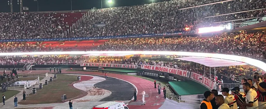 WhatsApp-Image-2026-03-22-at-01.51.39-1024x421 Da festa às vaias: São Paulo quebra recorde de público no Morumbis em 2026