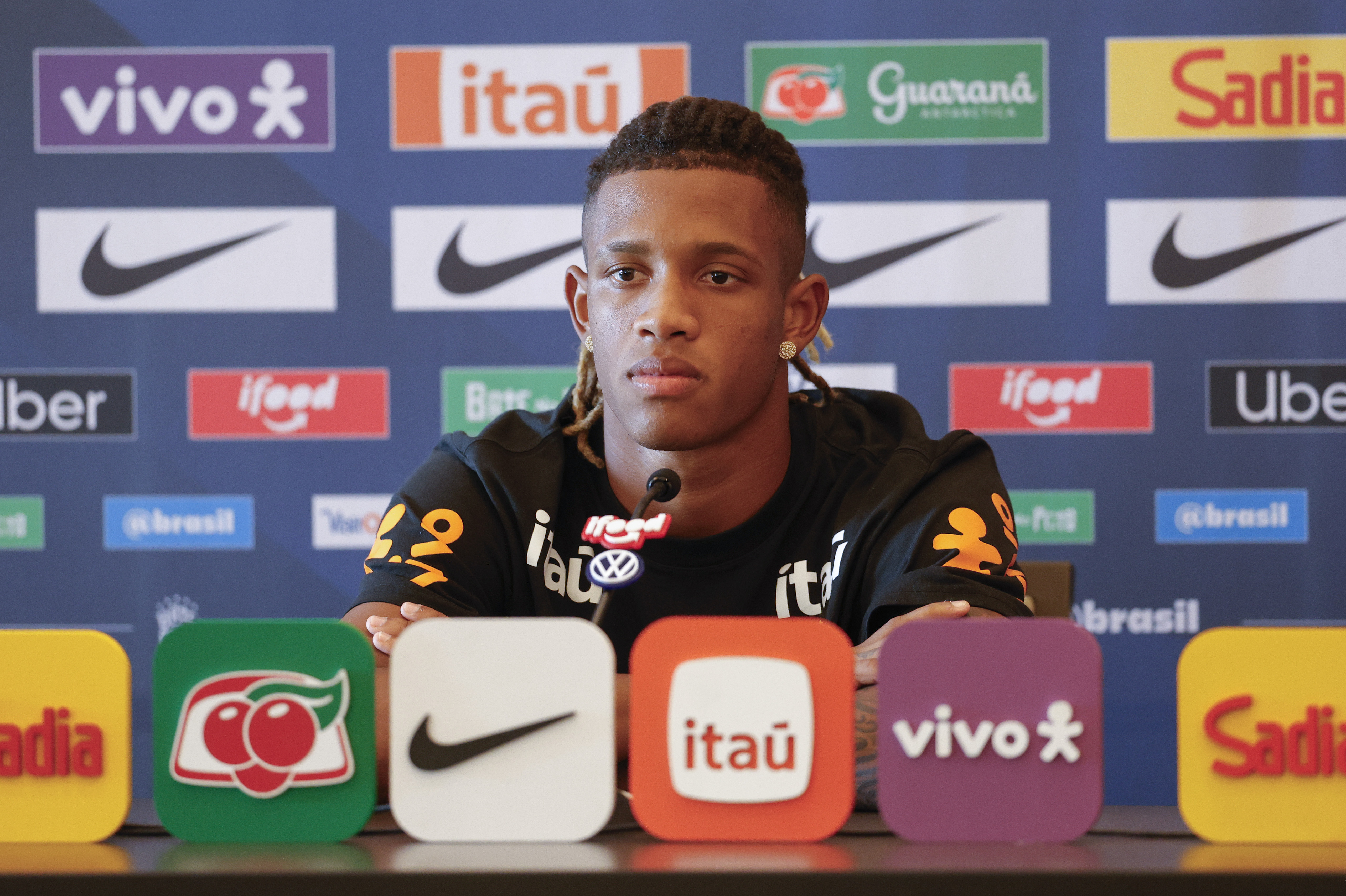 Danilo pode deixar o Botafogo após a Copa do Mundo
