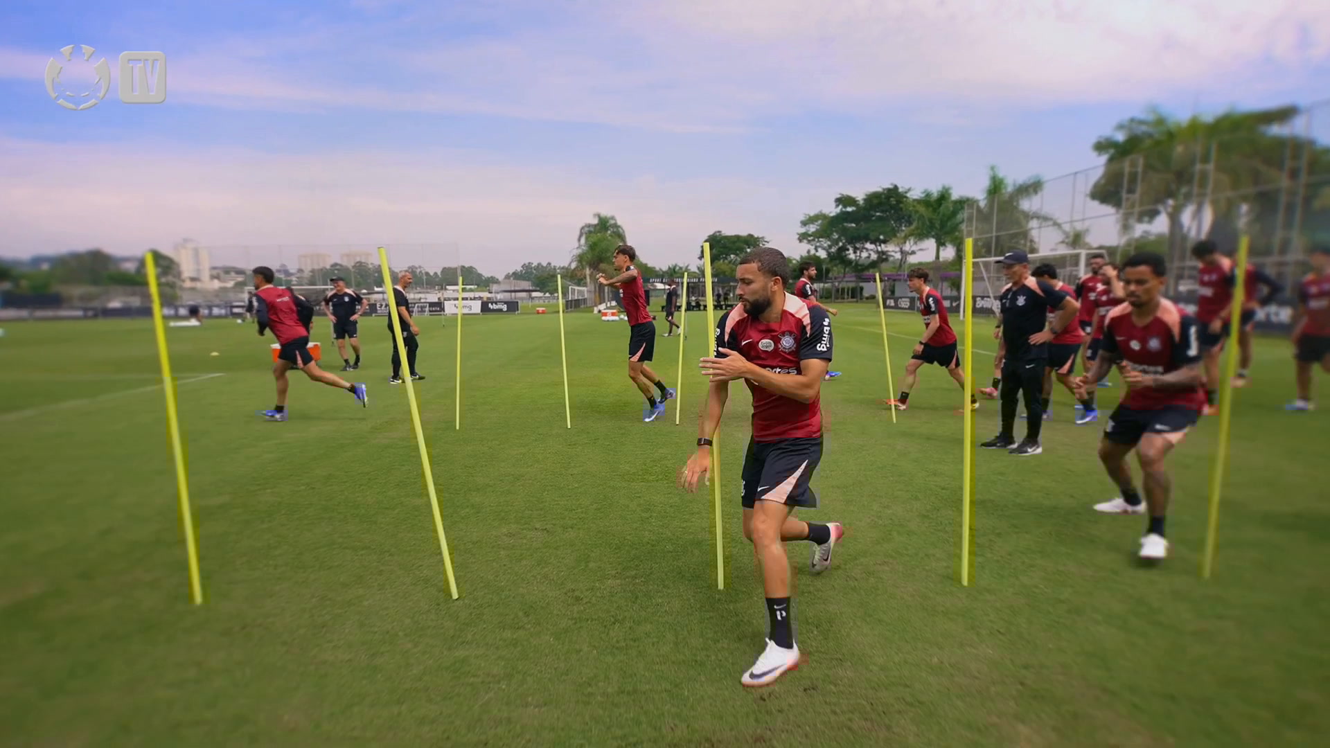 Corinthians intensifica treinos táticos no CT Joaquim Grava para duelo contra o Fluminense