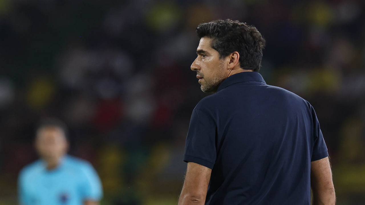 Abel Ferreira Reflete sobre Oportunidades Perdidas e Critica Decisões do VAR Após Empate do Palmeiras na Libertadores