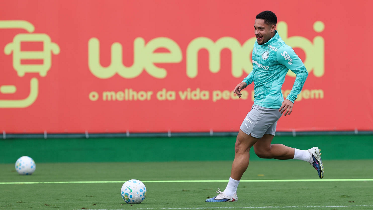 Paulinho e Vitor Roque reforçam preparação do Palmeiras para o Derby
