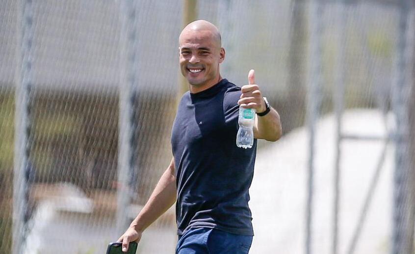 Corinthians anuncia Julio Cesar, ex-goleiro, como novo gerente de futebol!