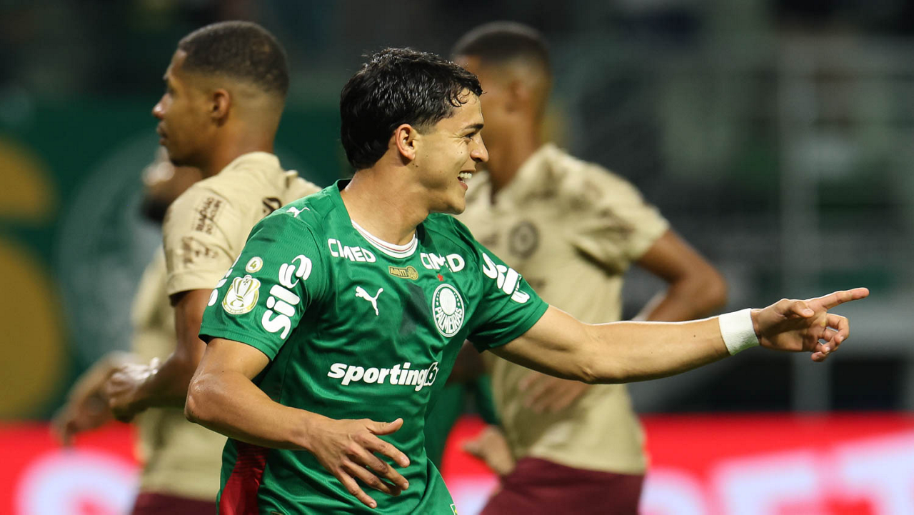 Palmeiras goleia Jacuipense e encaminha vaga na Copa do Brasil