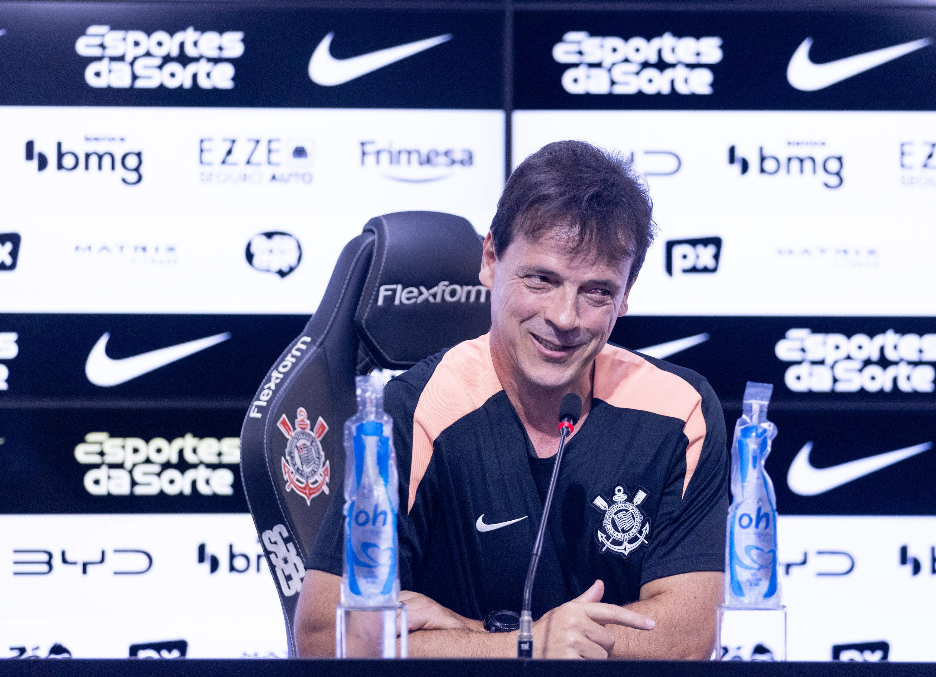 Diniz Regularizado no BID: Pronto para Fazer sua Estreia pelo Corinthians contra o Platense