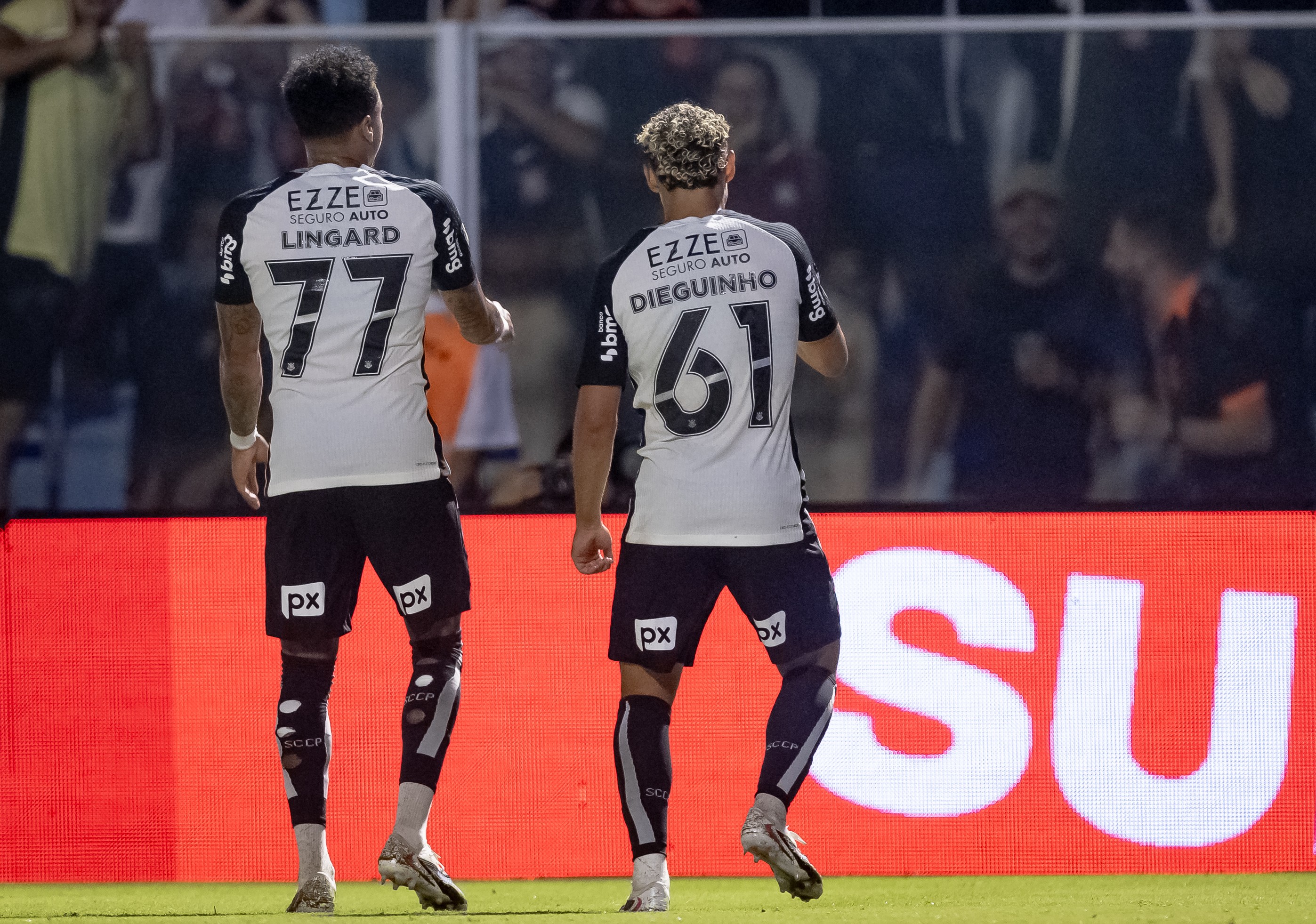 Corinthians é Salvado por Bola Parada em Jogo Fraco e Avança na Copa do Brasil