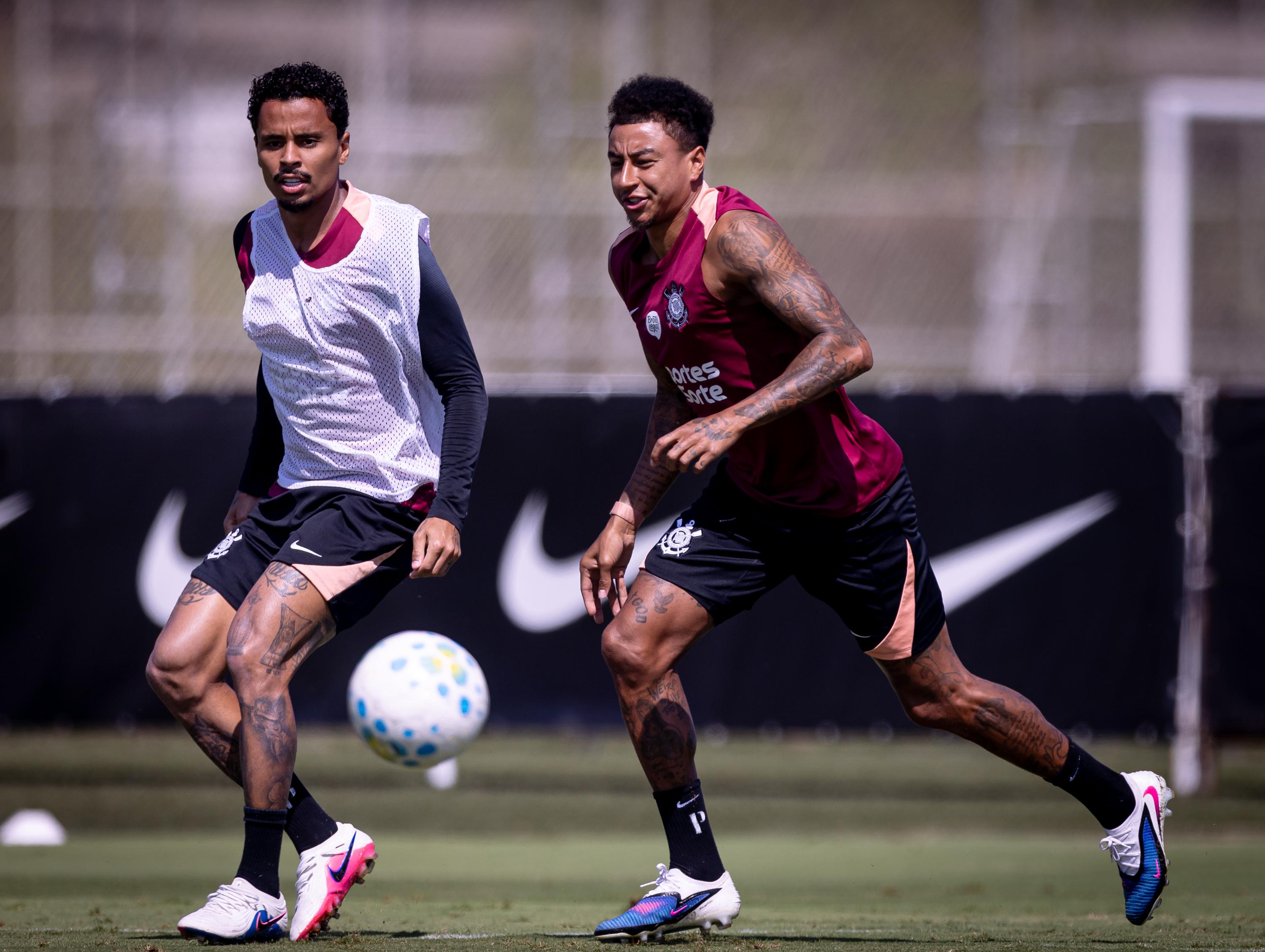 Corinthians Intensifica Preparação Tática Rumo ao Confronto contra o Vasco no Brasileirão