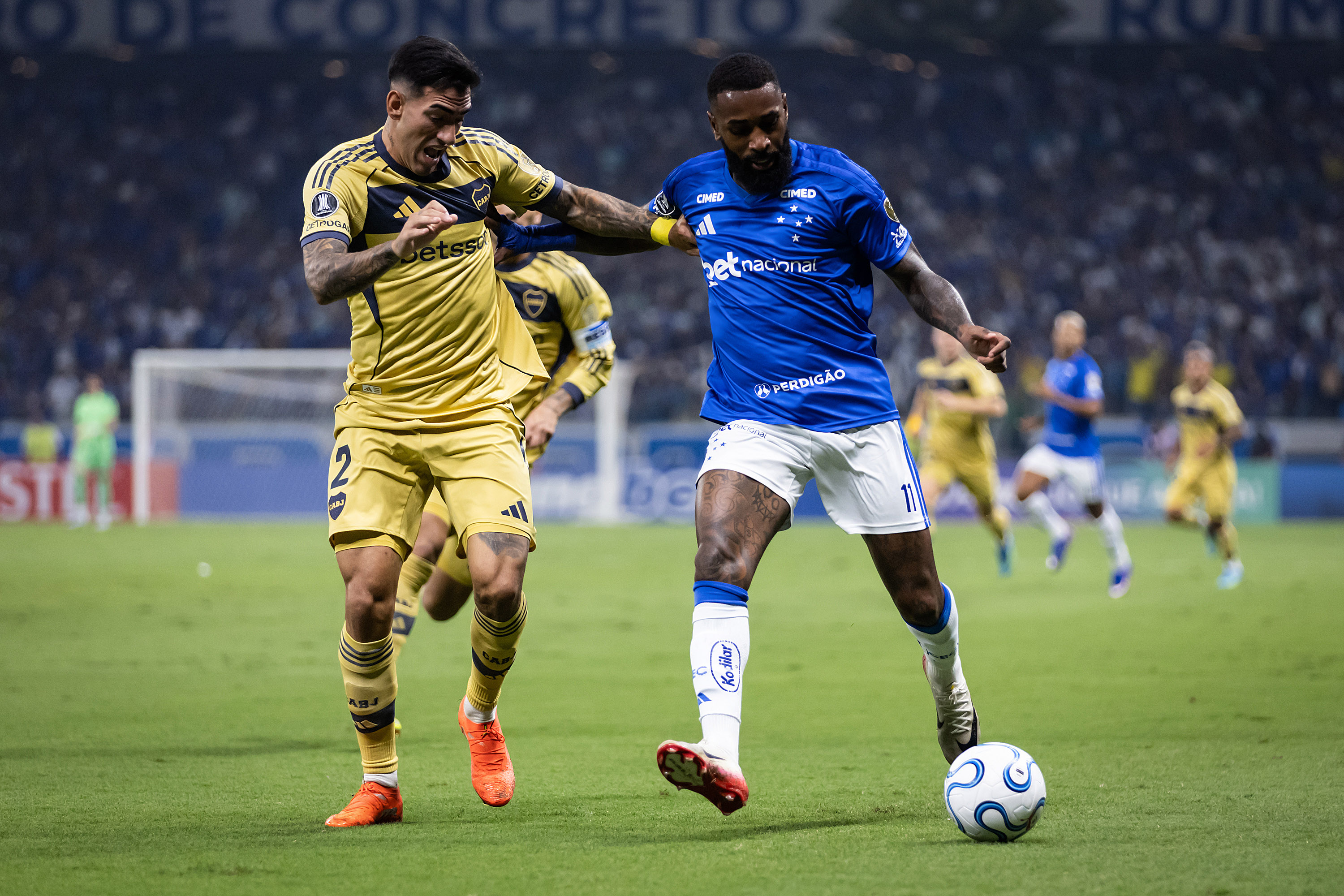 Rumo à elite: Cruzeiro mantém invencibilidade e ganha confiança na Série B