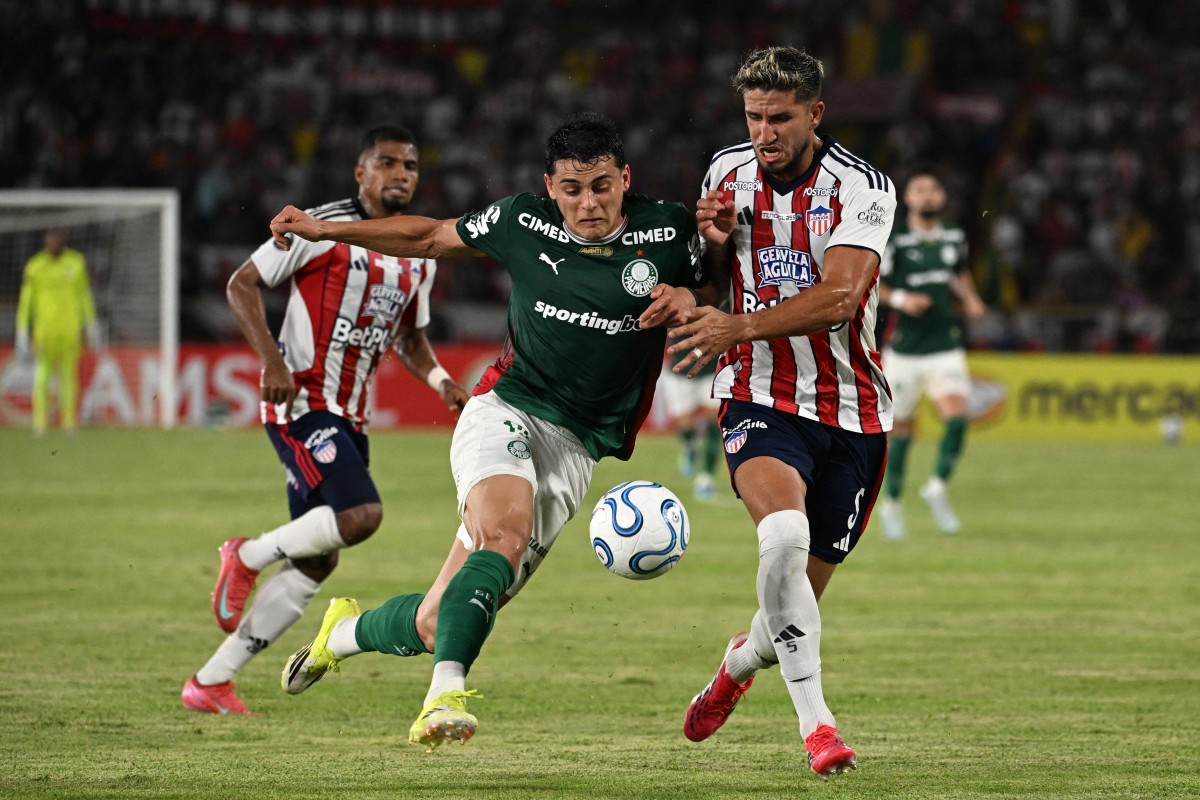 Palmeiras Reage na Etapa Final e Luta pelo Empate Contra o Júnior na Libertadores