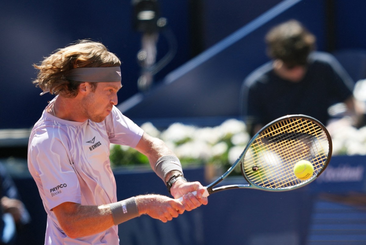 Rublev vence Machac e vai às semifinais do ATP 500 de Barcelona