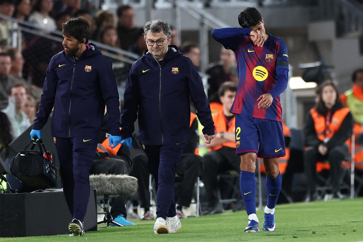 Com futuro indefinido, João Cancelo aguarda definição entre Barcelona e Al-Hilal