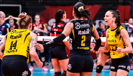 Praia Clube vence Sesc-Flamengo e enfrenta o Minas na final da Superliga
