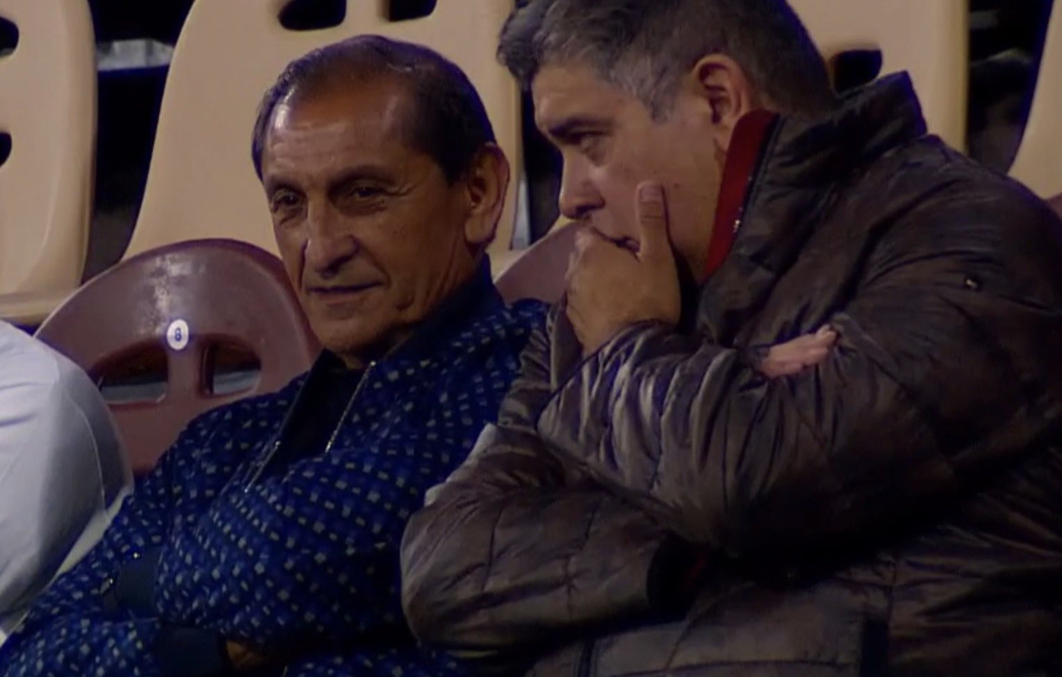 Ramón Díaz Assiste de Perto à Estreia de Diniz no Comando do Corinthians