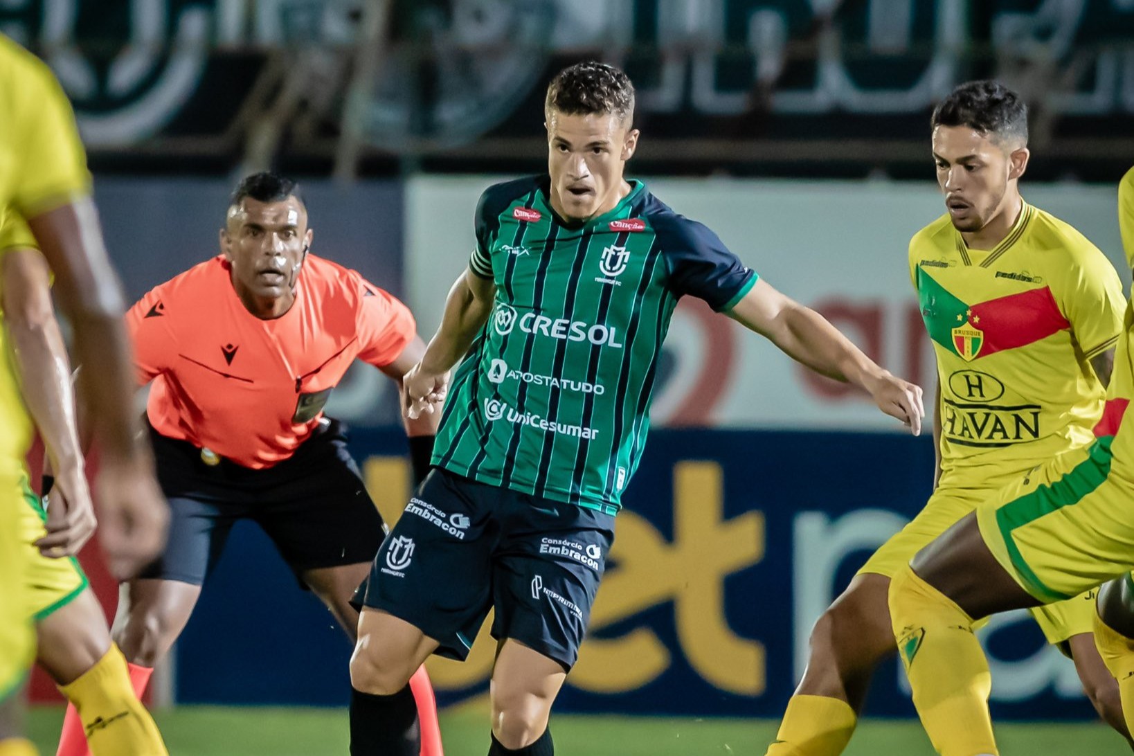 Maringá é derrotado pelo Brusque e perde a primeira na Série C