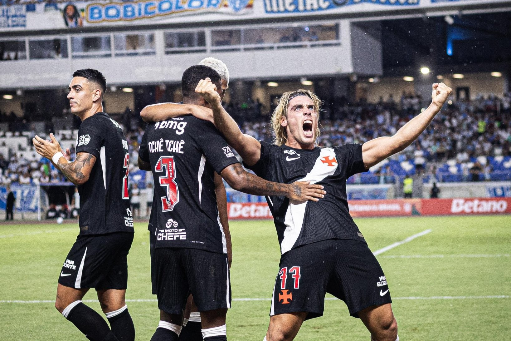 Vasco bate Paysandu em Belém e abre boa vantagem na Copa do Brasil