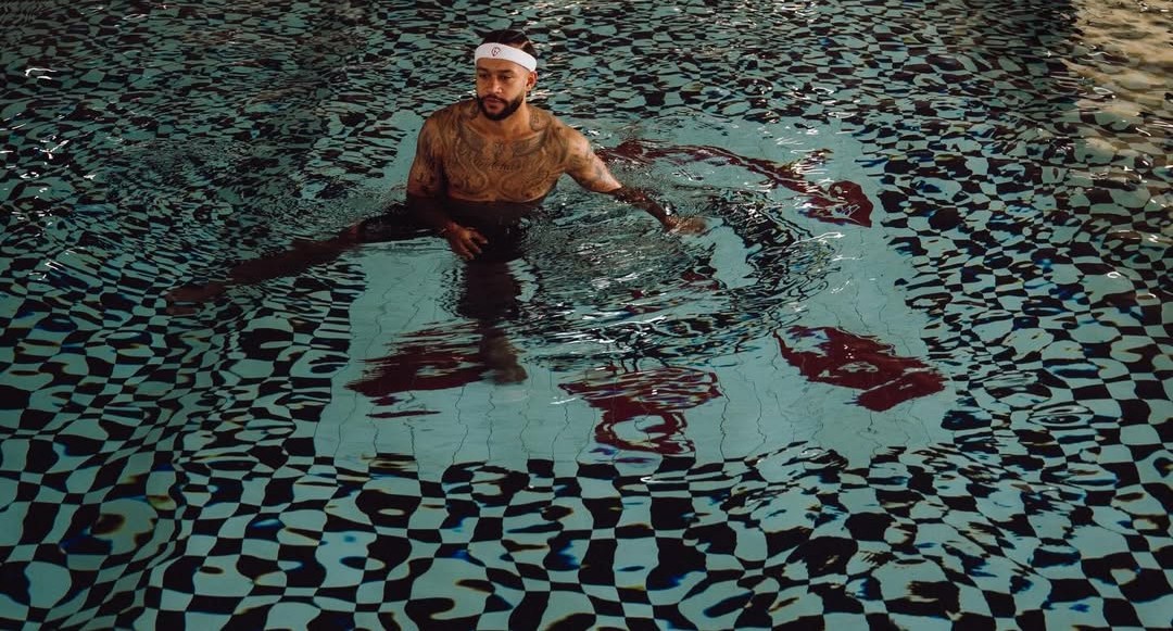 Memphis Depay se recupera no CT do Corinthians e agiliza retorno aos gramados!