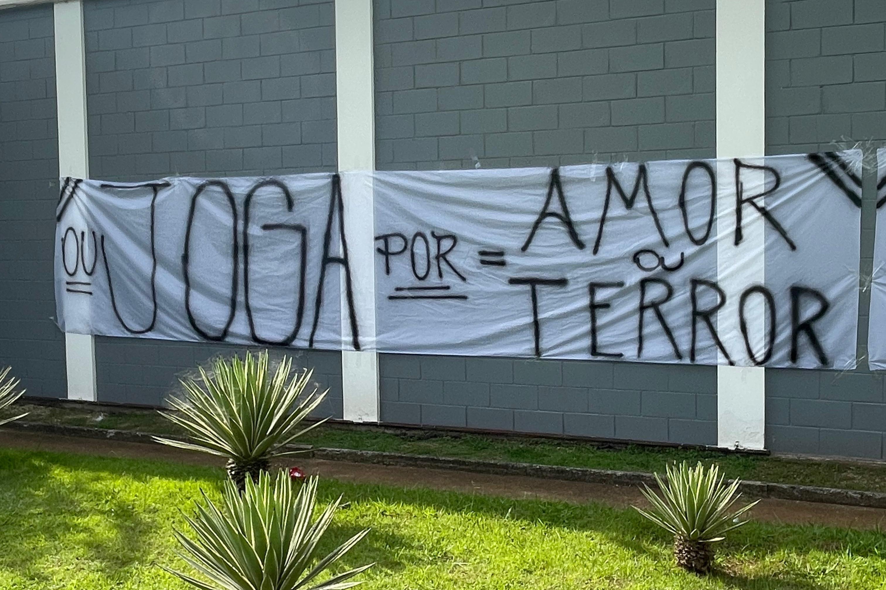 Gaviões da Fiel realiza protesto após 9 jogos sem vencer