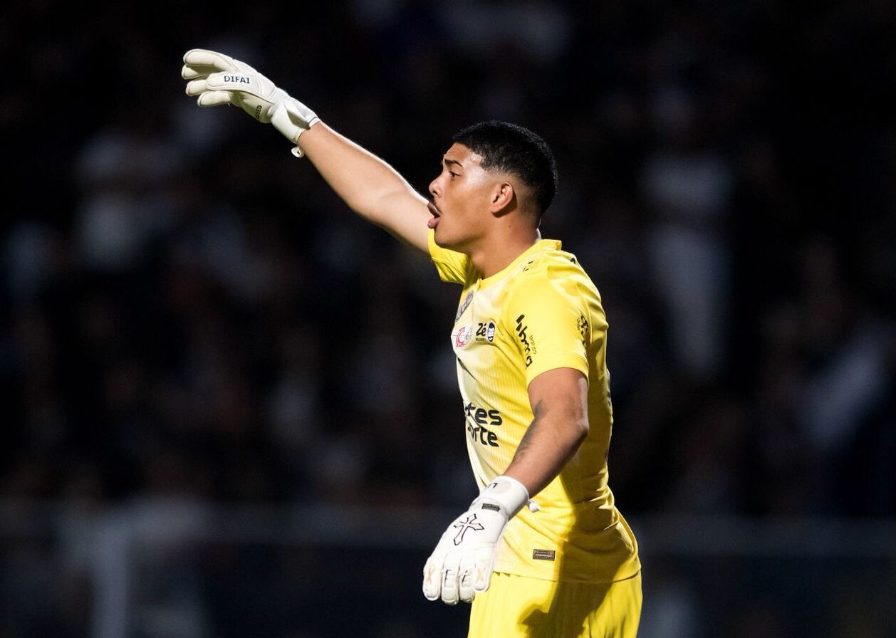 Kauê Se Destaca e Conquista Espaço no Elenco do Corinthians