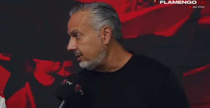 Boto confirma negociação do Flamengo por Almada, mas pede “paciência”