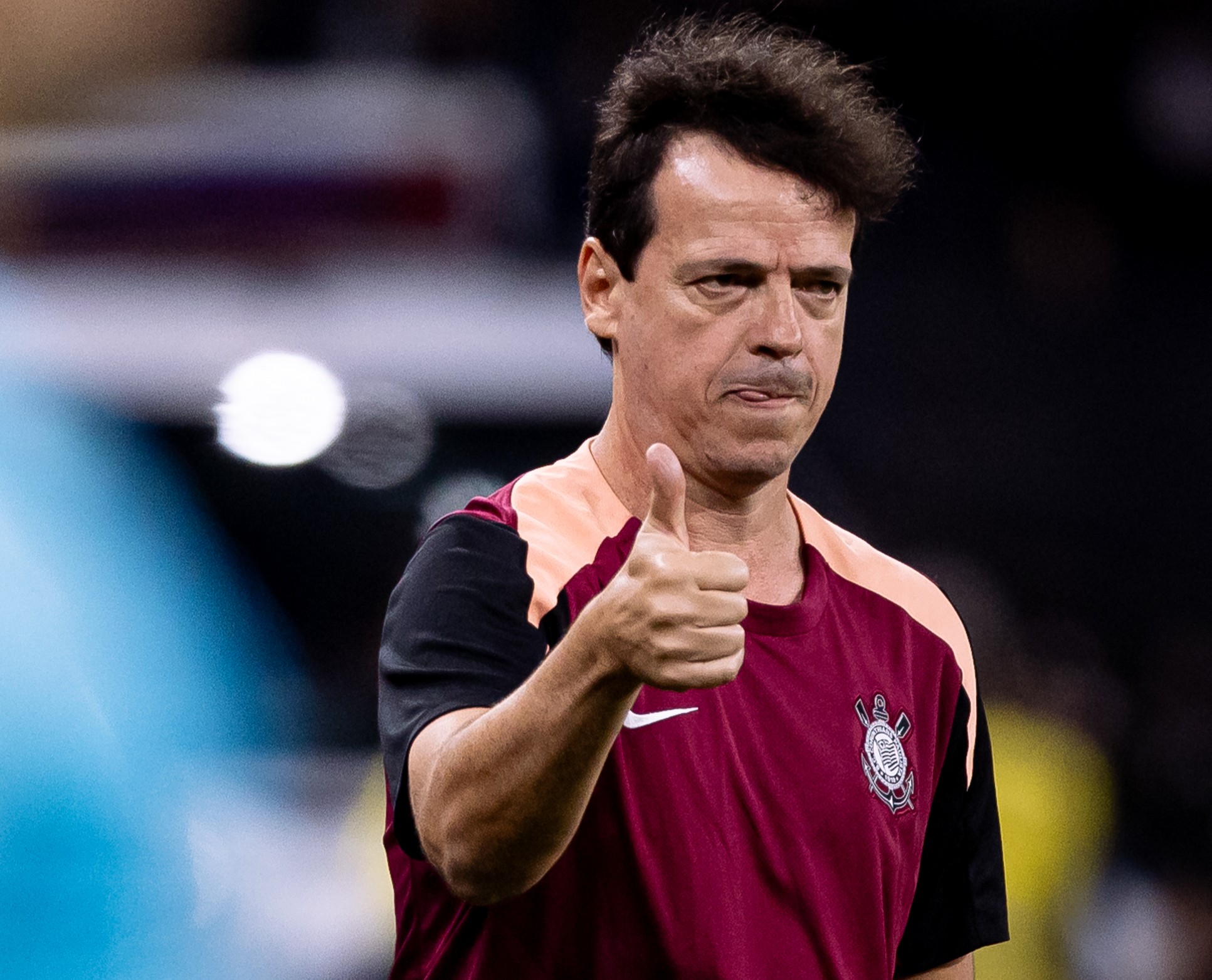 Corinthians exibe consistência defensiva e mantém meta invicta sob comando de Diniz