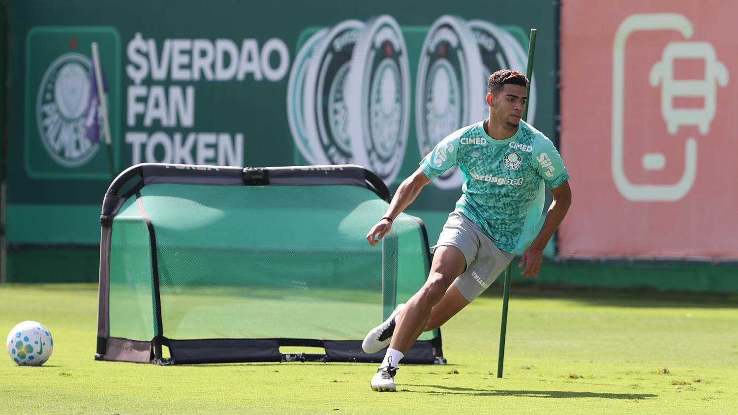 Arthur Inicia Transição Física e Palmeiras Intensifica Preparação para Enfrentar o Jacuipense