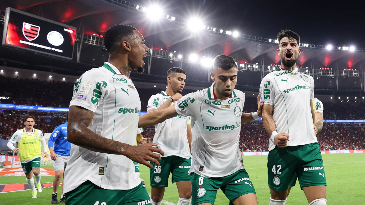 Palmeiras Garante Vitória sobre Flamengo com um a Mais e Minimiza Pressão Antes de Confronto Decisivo