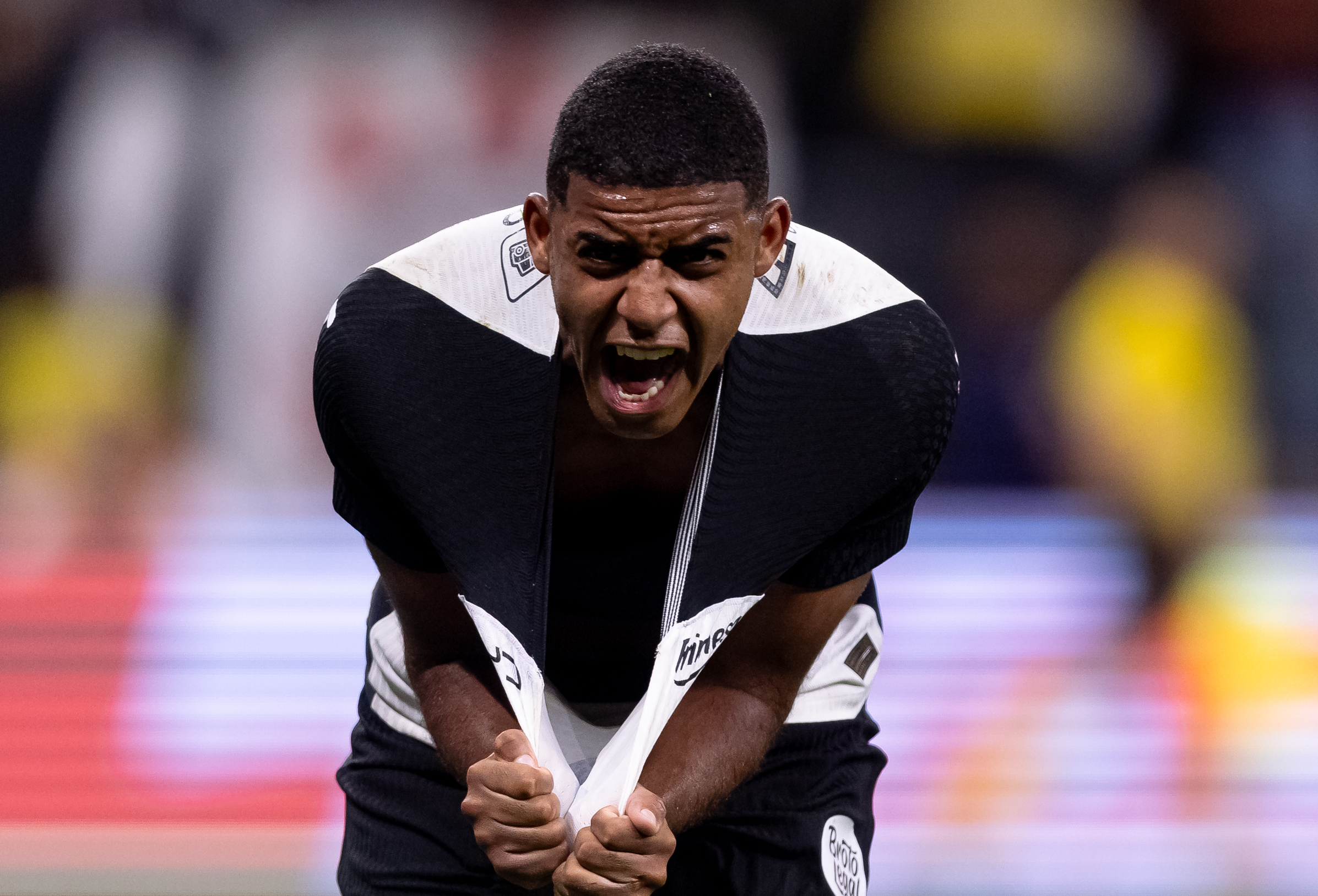 Gui Negão continua fora dos planos de Diniz no Corinthians