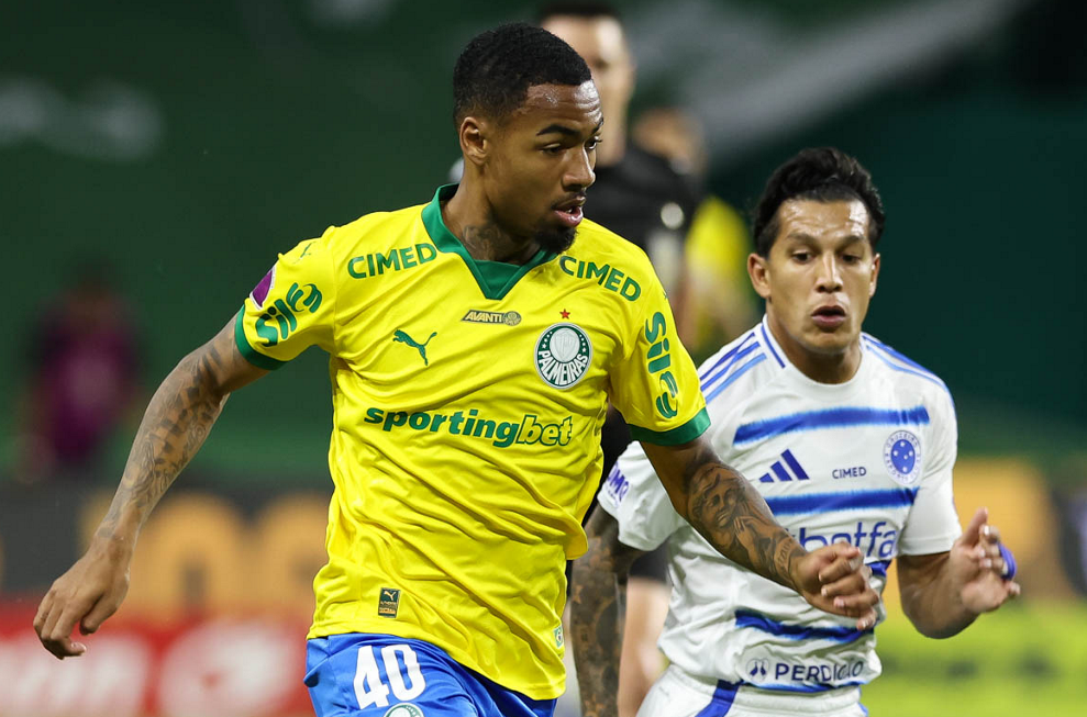 Palmeiras e Cruzeiro se Enfrentam em Grande Clássico pelo Brasileirão: Análise Completa, Estatísticas e Prováveis Escalações