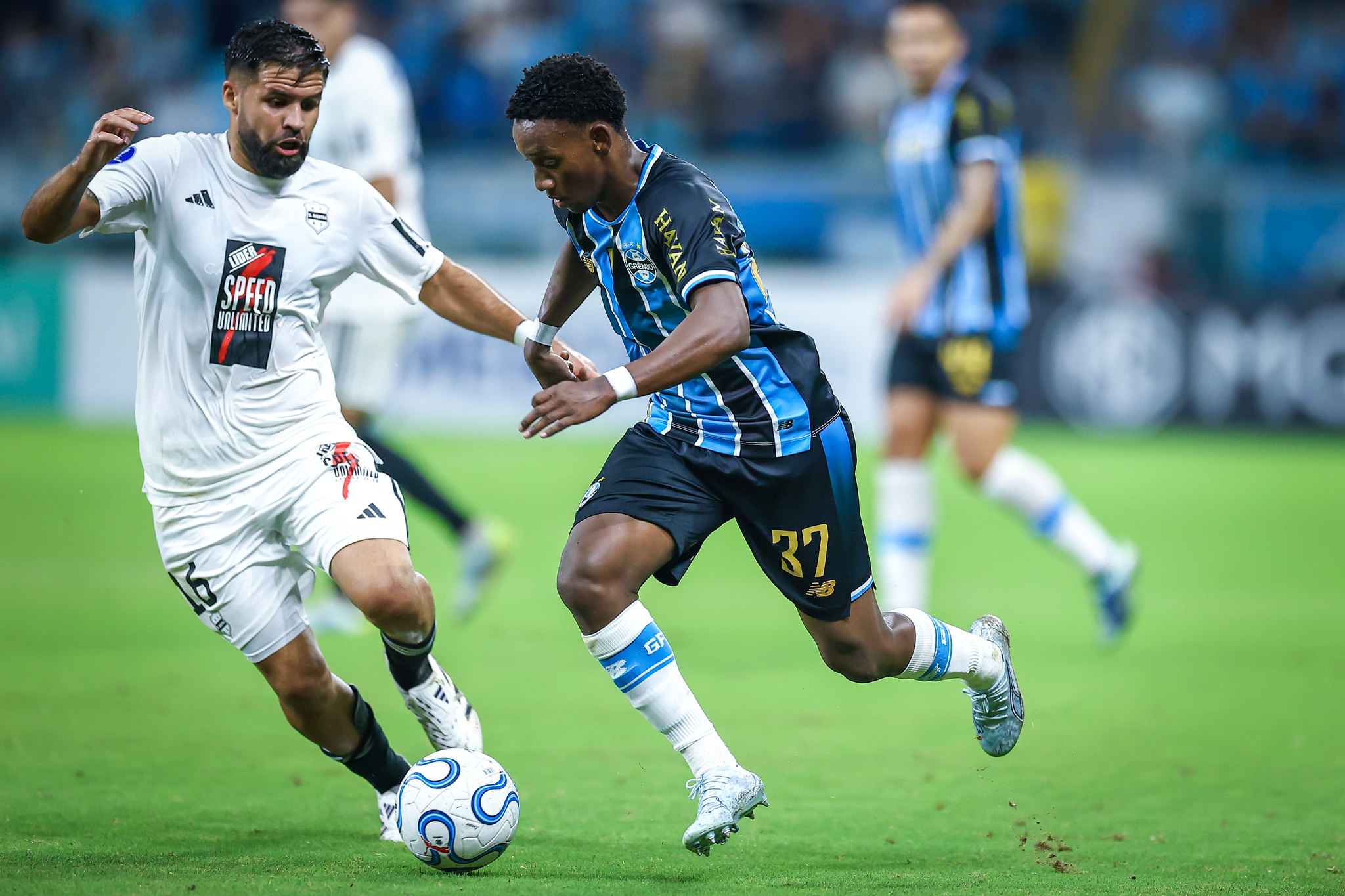 Deportivo Riestra e Grêmio se enfrentam: Confira as prováveis escalações e onde assistir ao duelo da Sul-Americana