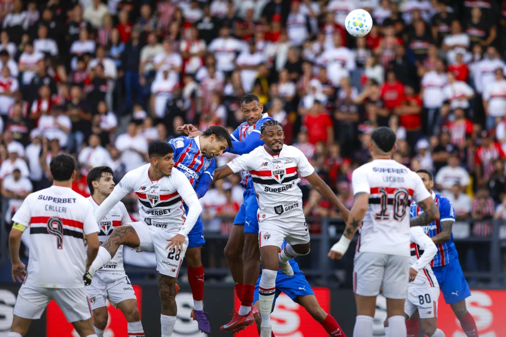 São Paulo cede empate ao Bahia nos acréscimos e perde chances de encostar no líder do Brasileirão