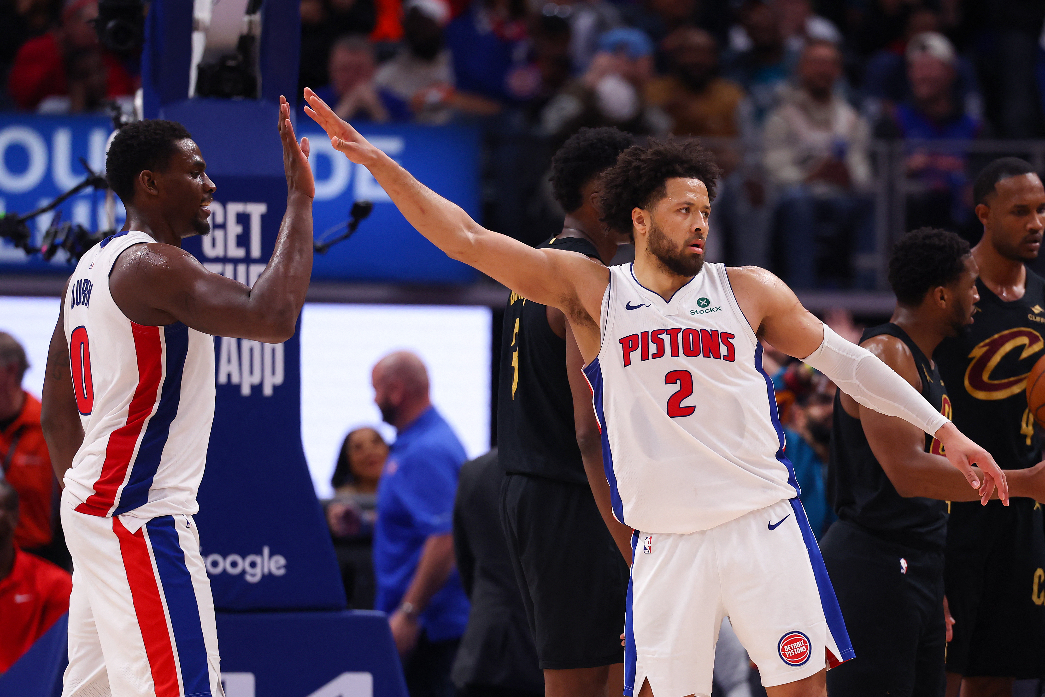 Pistons vencem Cavaliers na abertura das semifinais da Conferência Leste da NBA