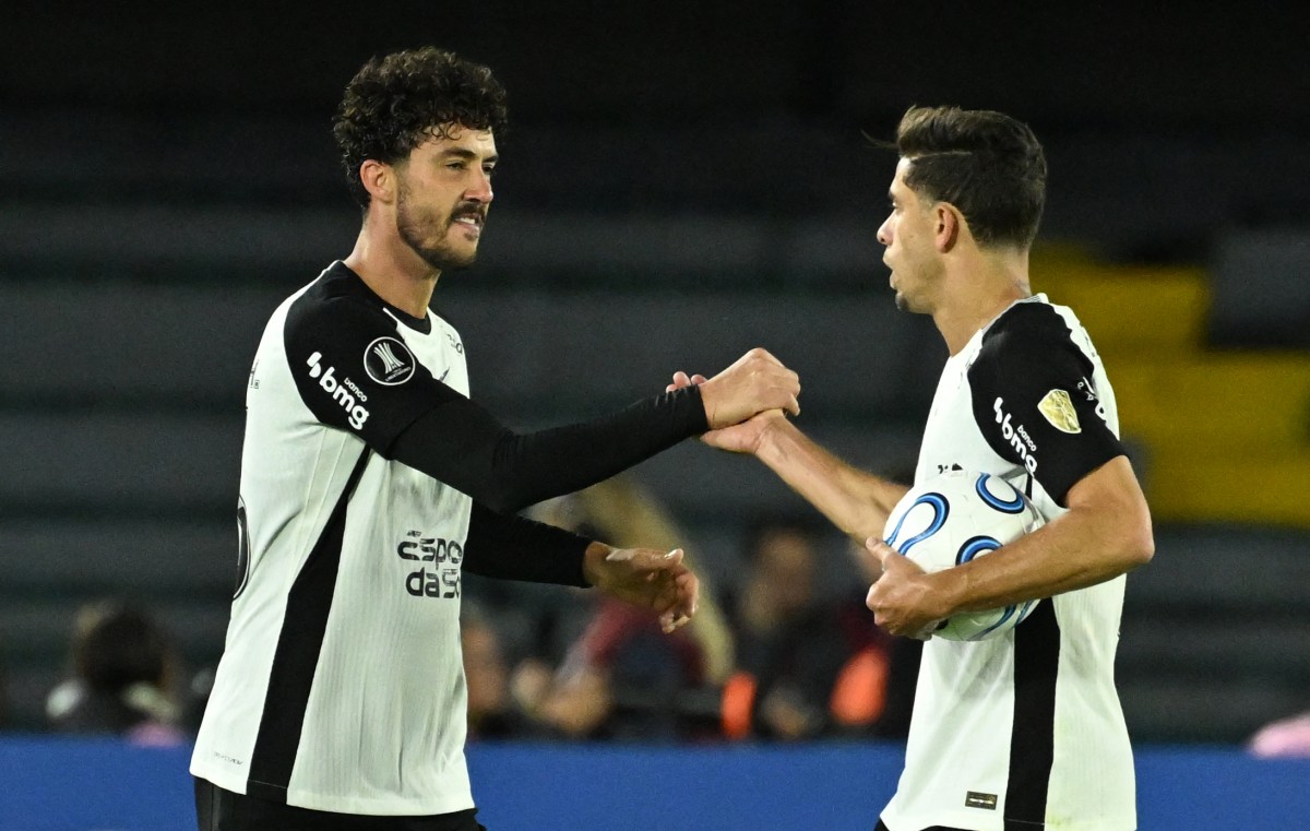 Gustavo Henrique brilha e garante invencibilidade do Corinthians na Libertadores