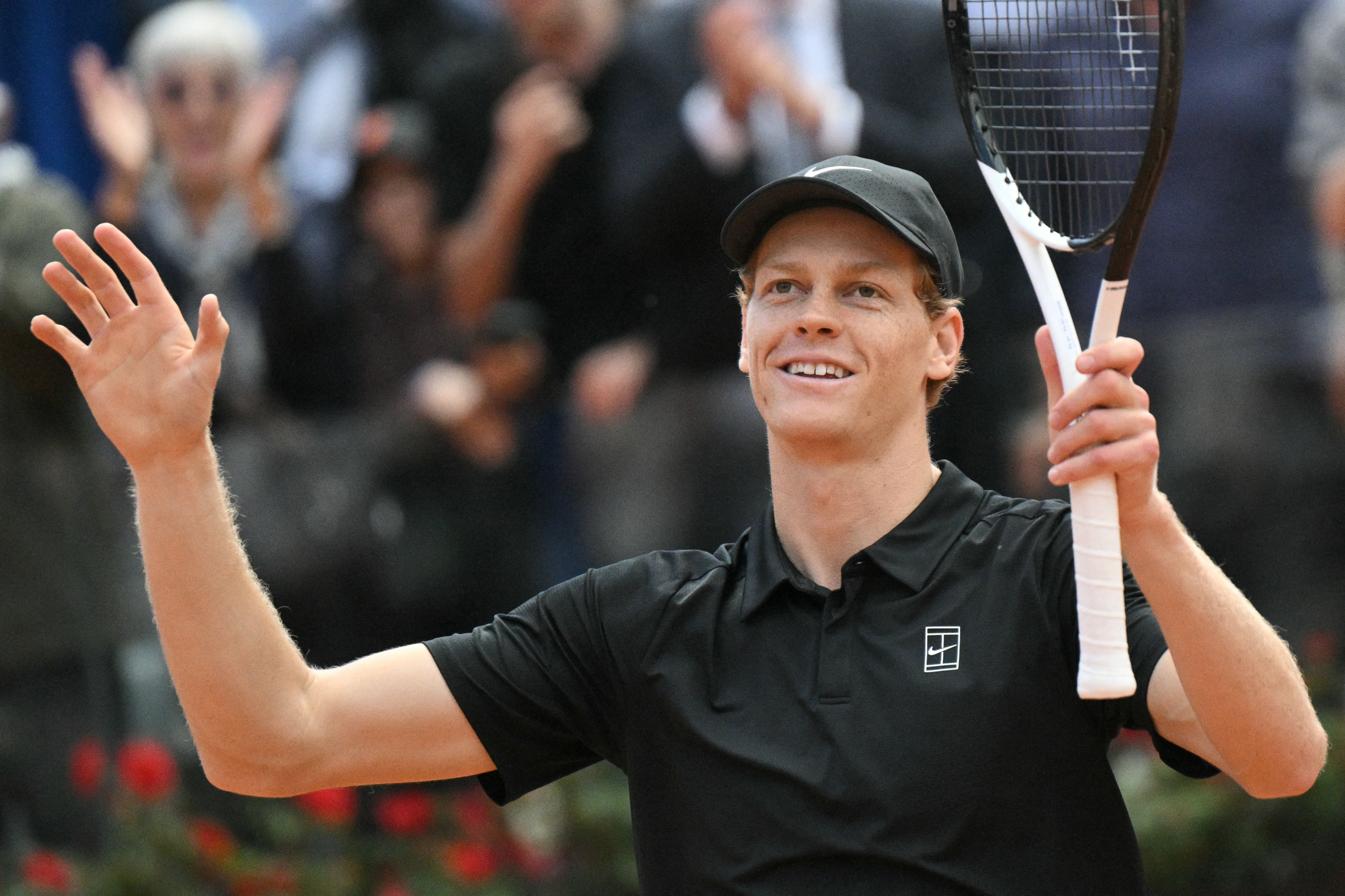 Sinner sofre, mas vence Medvedev e vai enfrentar Ruud na final do Masters 1000 de Roma