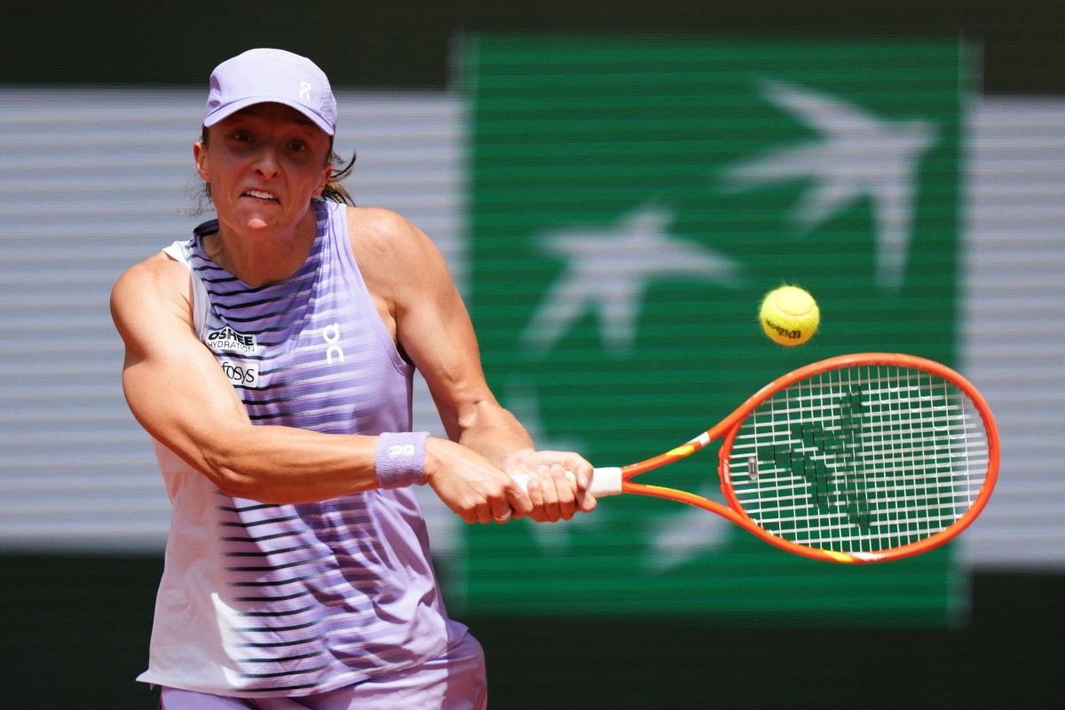 Swiatek e Kostyuk vencem e vão se enfrentar nas oitavas de Roland Garros