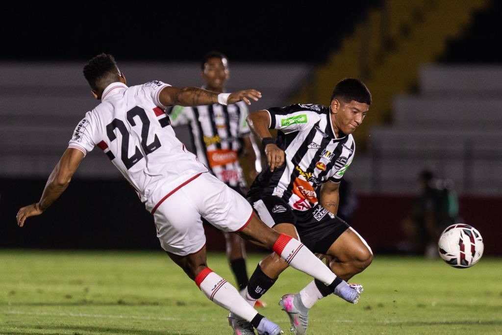 Botafogo-SP perde do Athletic e segue no Z4 da Série B