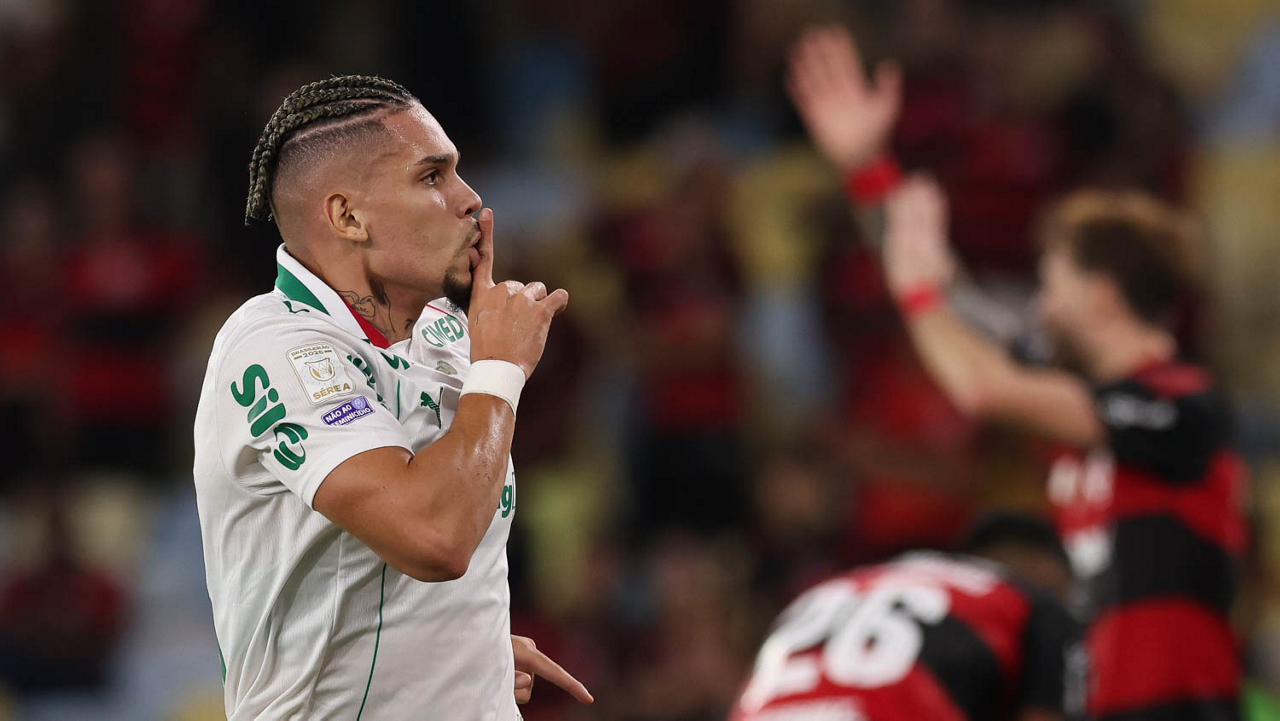Leila apoia celebração de jogadores após vitória sobre o Flamengo