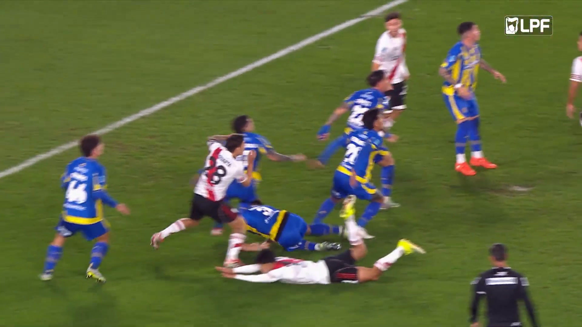 River Plate garante vaga na final com vitória convincente