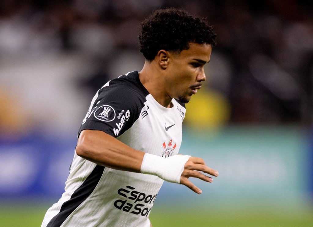 Kaio César celebra vitória histórica do Corinthians na Libertadores: 