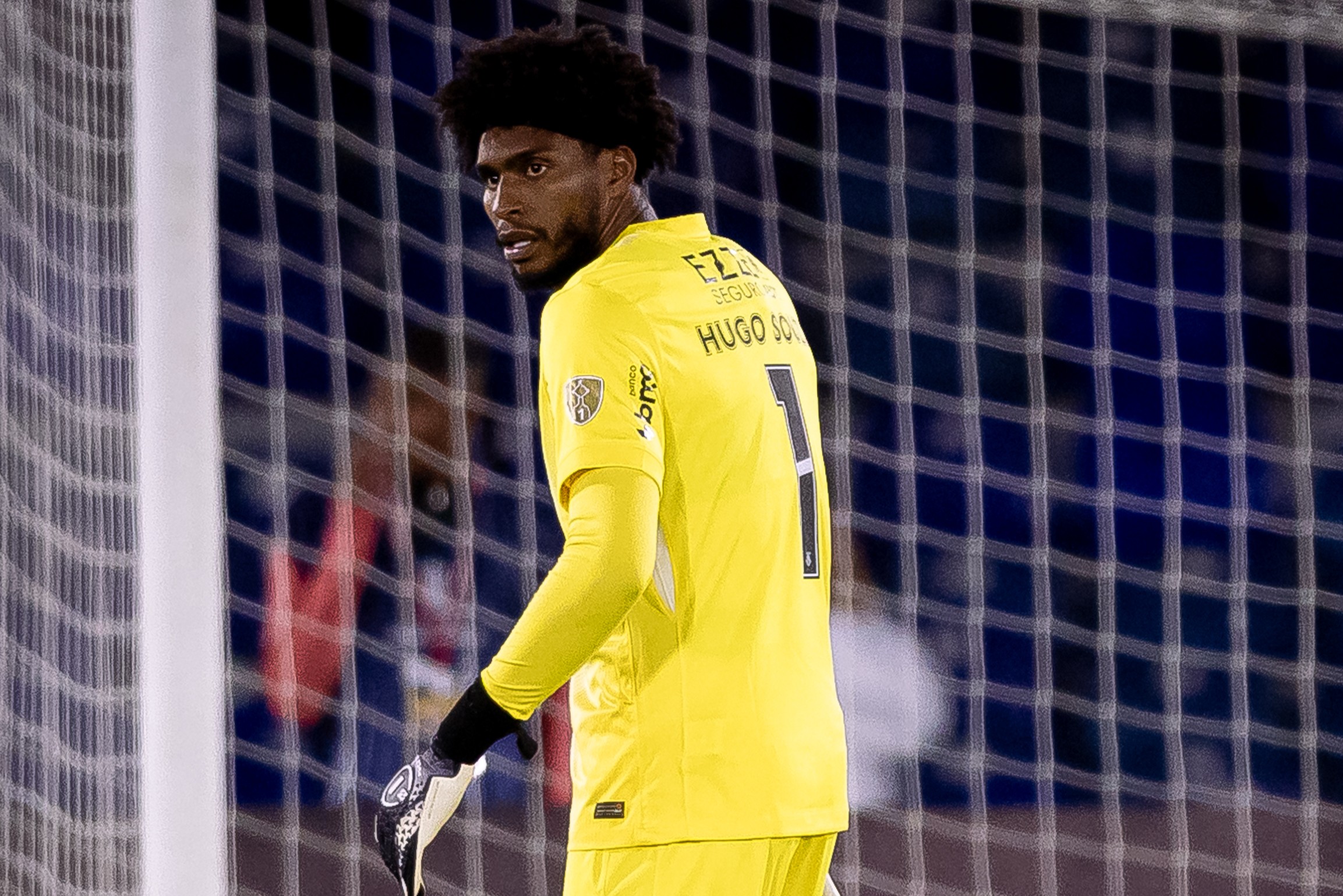 Hugo Souza Expressa Frustração pela Exclusão da Copa e Foca em 2030