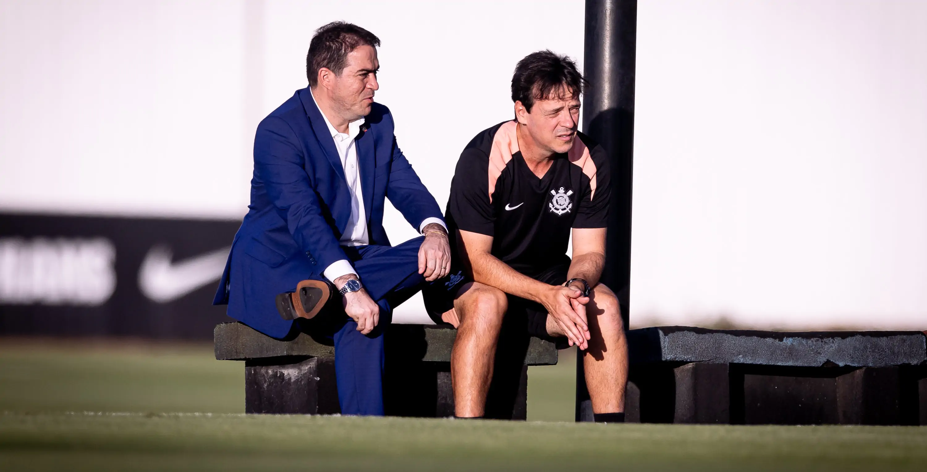 Corinthians entra em pausa para a Copa com pendências e transfer ban para resolver