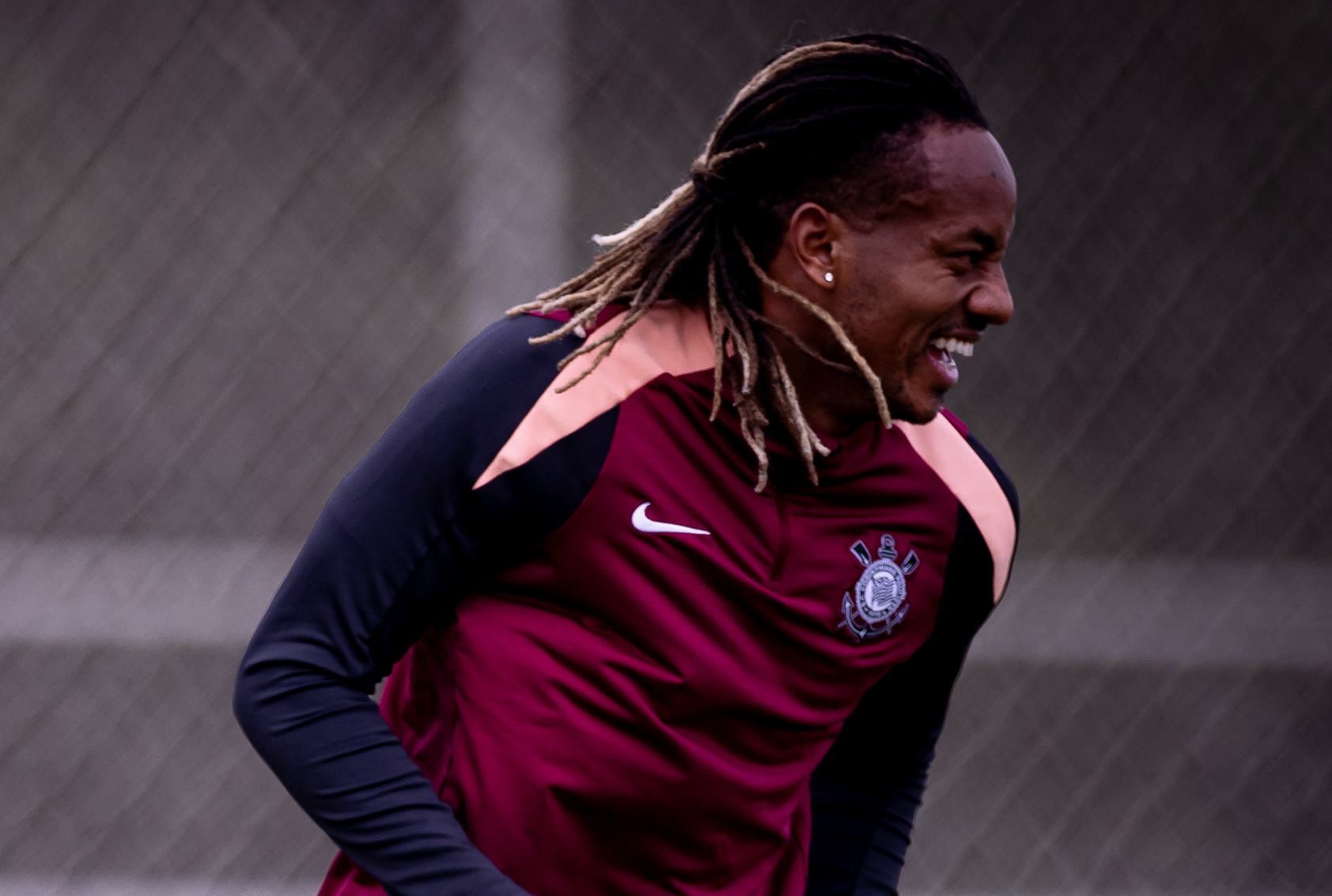 Carrillo se reapresenta e pode estar em seus últimos meses no Corinthians