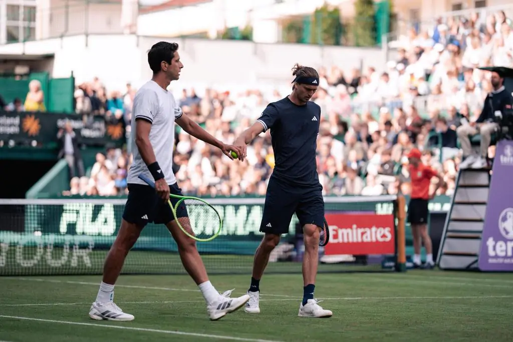 Melo e Zverev são eliminados por Cobolli e Shelton nas quartas em Halle