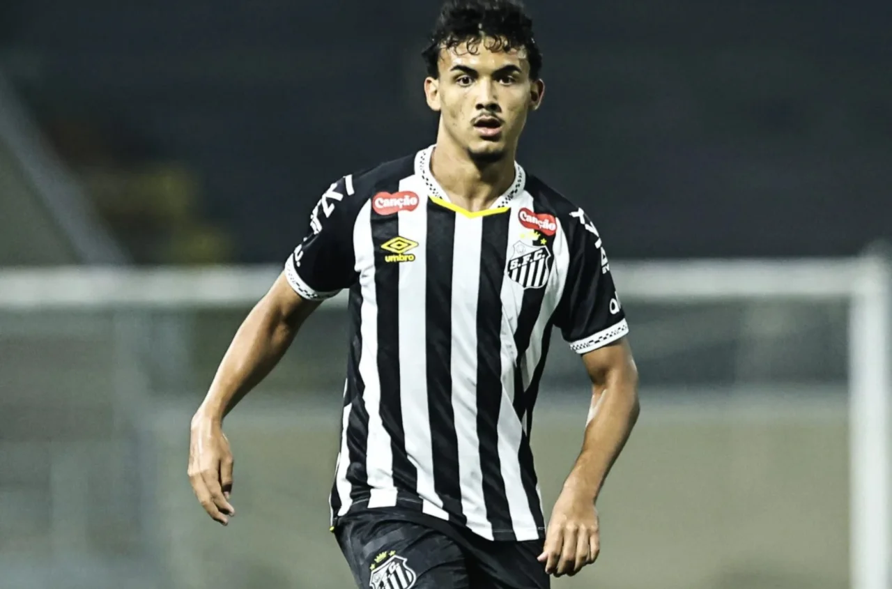 Santos bate Vitória e encaminha classificação às quartas do Brasileirão sub-20