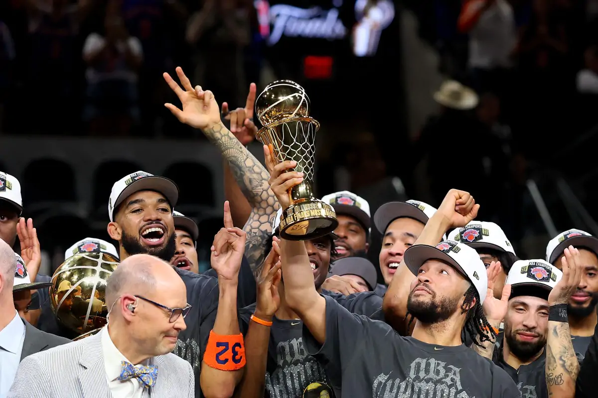 Knicks vencem Spurs e conquistam título da NBA após 53 anos